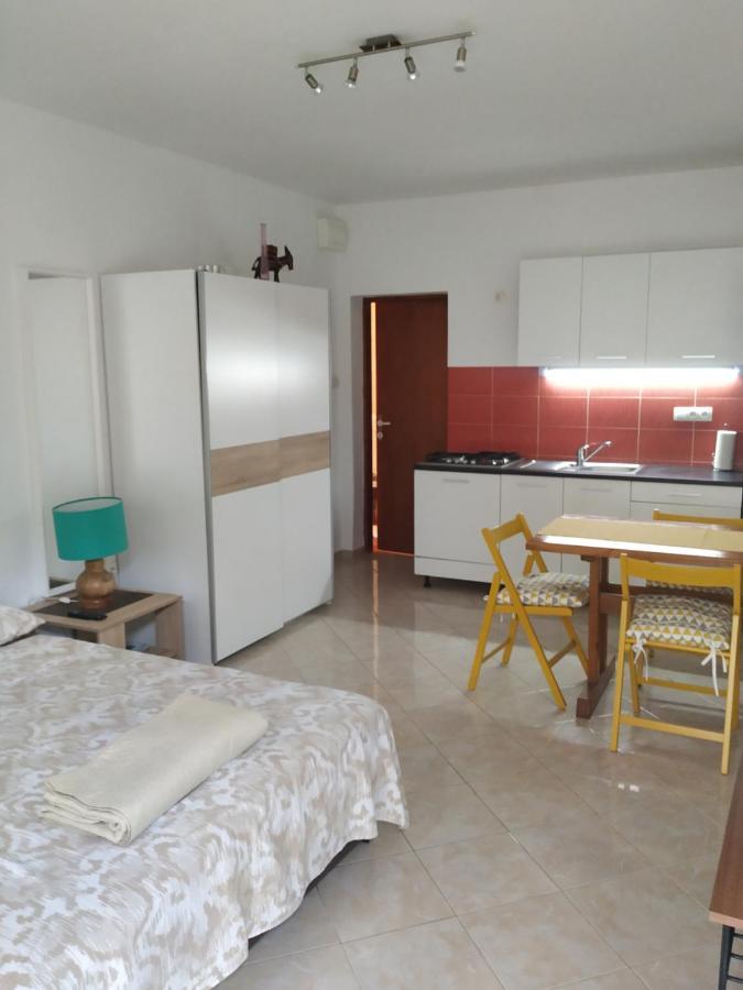 Studio Apartman Violeta II - 50M From The Beach Трогир Экстерьер фото
