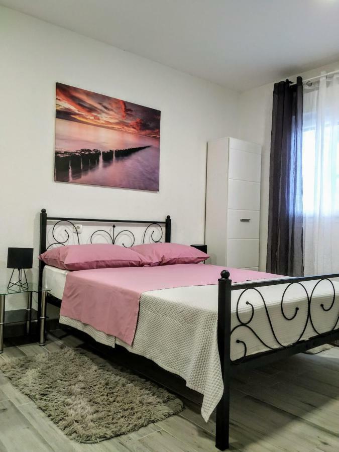 Studio Apartman Violeta II - 50M From The Beach Трогир Экстерьер фото
