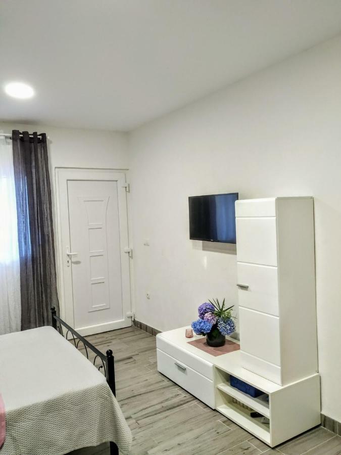 Studio Apartman Violeta II - 50M From The Beach Трогир Экстерьер фото